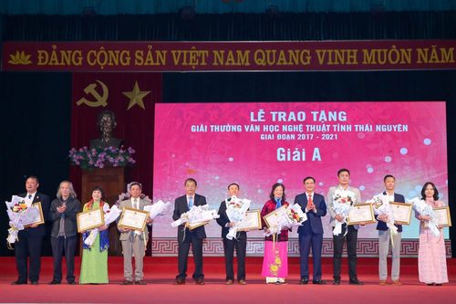 70 tác giả nhóm tác giả đoạt Giải thưởng Văn học nghệ thuật tỉnh Thái Nguyên