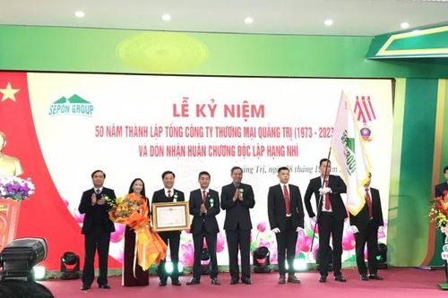 Tổng Công ty Thương mại Quảng Trị kỷ niệm 50 năm thành lập và đón nhận Huân chương Độc lập