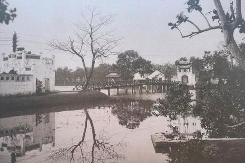 Trưng bày ảnh quý về hồ Hoàn Kiếm và đền Ngọc Sơn