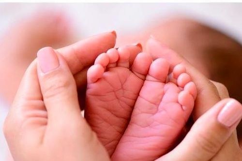 Lựa chọn chỉ sinh một con, cha mẹ có đáng bị gọi là 'ích kỷ'?