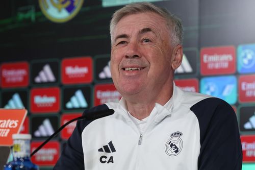 Real Madrid gia hạn với HLV Ancelotti đến 2026