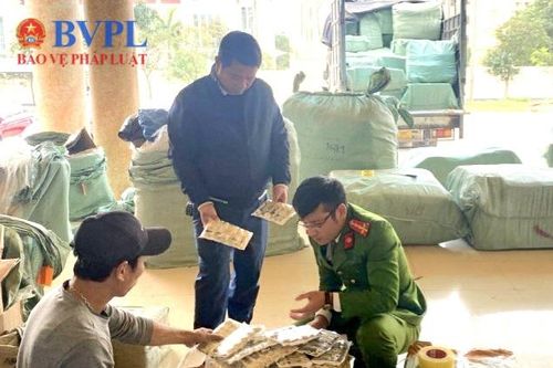 Quảng Bình: Phát hiện xe tải chở lô hàng điện tử không có hóa đơn, chứng từ
