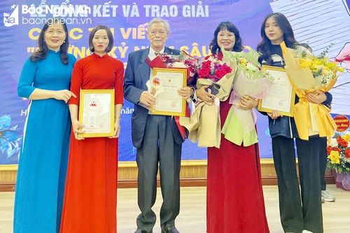 Giáo viên và học sinh Nghệ An đạt giải cao tại Cuộc thi 'Những kỷ niệm sâu sắc về thầy cô và mái trường'