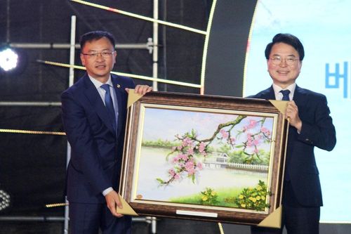 Giao lưu văn hóa nghệ thuật Việt – Hàn tại Đà Lạt