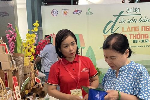 Nhiều đặc sản vùng miền giới thiệu người tiêu dùng TPHCM dịp Tết dương lịch