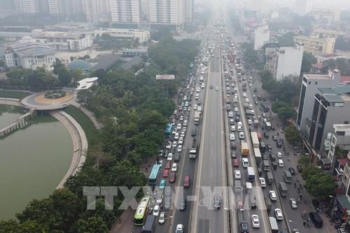 Mật độ giao thông tăng cao trên các tuyến đường cửa ngõ Thủ đô