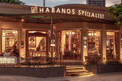 Khám phá 'bảo tàng' kiệt tác thế giới và hương vị cuba thượng hạng tại Việt Nam