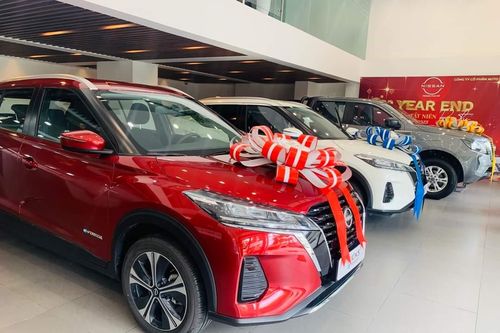 Xe xanh giá 'chạm đáy', doanh số bật tăng cuối năm 2023