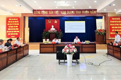 Ban Thường vụ Thành ủy Châu Đốc thảo luận một số nội dung quan trọng
