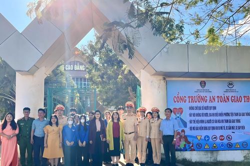 Ra mắt mô hình Cổng trường an toàn giao thông tại Trường Cao đẳng Gia Lai