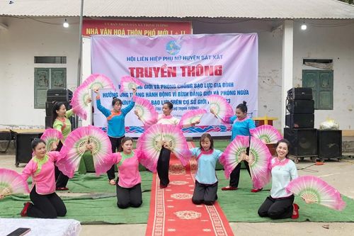 Hội Liên hiệp phụ nữ Bát Xát: Tuyên truyền bình đẳng giới tại các phiên chợ vùng cao