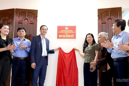 Lo an cư cho người nghèo