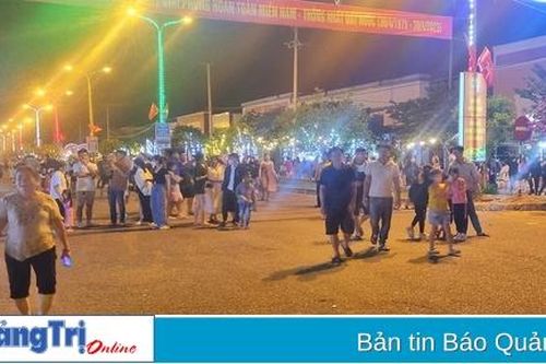Duy trì và phát triển tuyến phố đi bộ ở thị trấn Lao Bảo