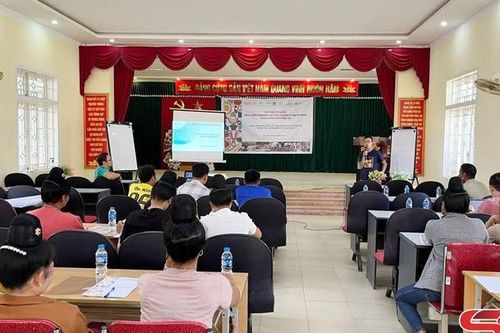 Dự án Chăn hênh hỗ trợ nông hộ chăn nuôi gia súc ở Sơn La