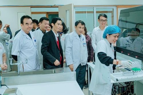 Đưa vào hoạt động hệ thống tự động hoàn toàn xét nghiệm đông máu Hemocell