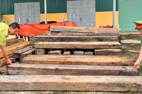 Phát hiện 51 phách gỗ trái phép tại xã Quảng Thành