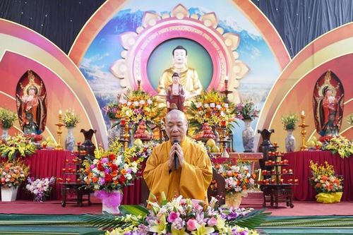 Hà Nội: Hơn 500 Phật tử tham dự 'Ngày tu Tịnh độ' tại chùa Bằng