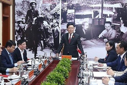 Chủ tịch Quốc hội Vương Đình Huệ đánh giá cao kết quả xây dựng nông thôn mới của huyện Định Hóa