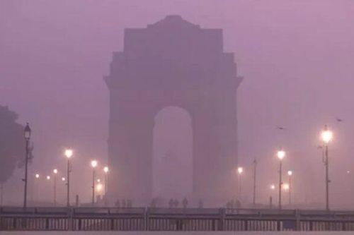 Sương mù dày đặc bao phủ thủ đô New Delhi