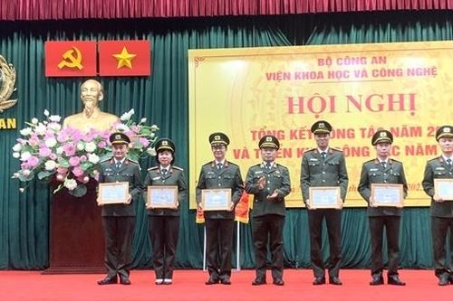 Đẩy mạnh nghiên cứu sản phẩm khoa học mới, có giá trị ứng dụng cao trong công tác Công an