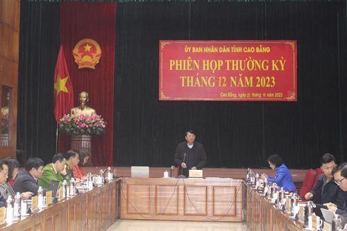 UBND tỉnh họp phiên họp thường kỳ tháng 12