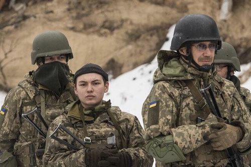 Quan chức Ukraine kêu gọi chính phủ huy động toàn bộ dân đi lính
