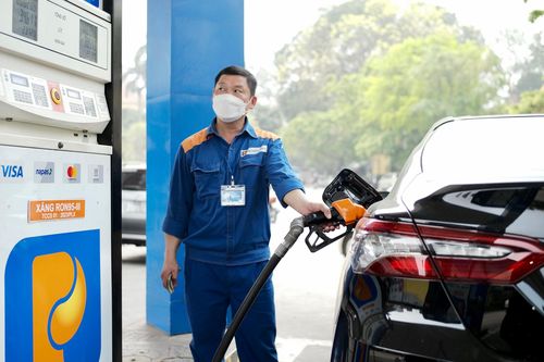 Tiếp tục giữ mức giảm 50% thuế bảo vệ môi trường với xăng, dầu từ 1/1/2024