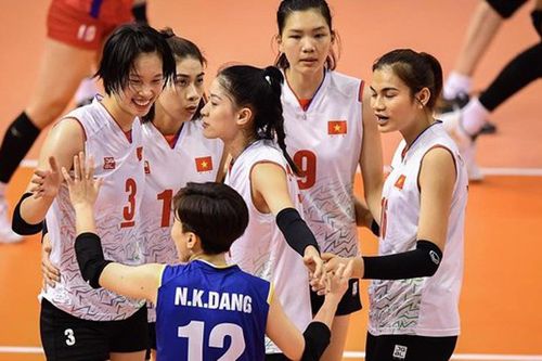 'Cỗ máy phòng thủ' của bóng chuyền nữ Việt Nam tạo lịch sử ở giải thế giới, được trang thể thao nước ngoài vinh danh