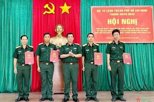 Các trung đoàn thuộc Bộ tư lệnh TP Hồ Chí Minh sáp nhập, tổ chức lại Ban Hậu cần, Ban Kỹ thuật