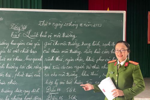 Lớp học đặc biệt trong trại giam