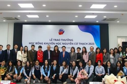17 sinh viên Học viện Ngoại giao vinh dự nhận Học bổng Nguyễn Cơ Thạch