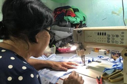 Cuối năm thêm khổ vì bị nợ lương