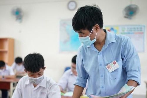 Nhiều tranh luận khi môn Ngữ văn ra đề ngoài SGK
