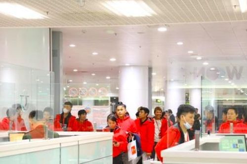 Tiếp tục đưa thêm gần 400 người Việt Nam mắc kẹt ở Myanmar về nước