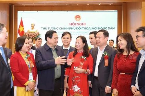 Đối thoại với nông dân, Thủ tướng nhắn: 'Muốn đi nhanh thì đi một mình, muốn đi xa thì đi cùng nhau'