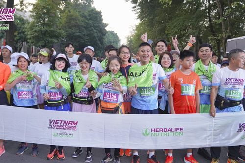 5000 VĐV dự giải chạy chào đón năm mới tại Hà Nội