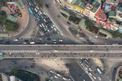 Thí điểm điều chỉnh tổ chức giao thông tại Ngã Tư Sở sau khi mở rộng đường
