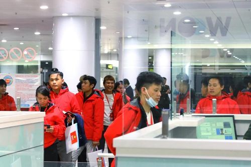 Bộ Ngoại giao sơ tán thêm 400 công dân Việt Nam bị mắc kẹt ở Bắc Myanmar