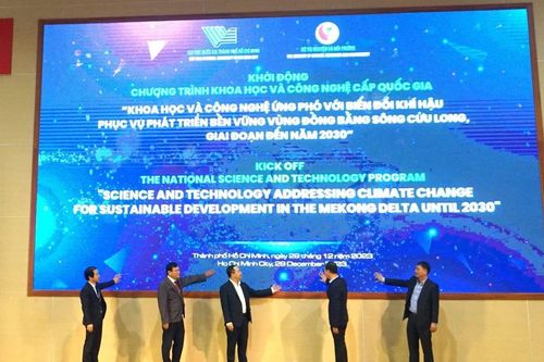 Đại học Quốc gia TP Hồ Chí Minh phát triển đội ngũ trí thức khoa học công nghệ