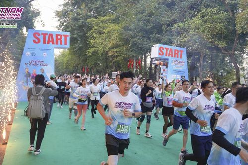 Gần 5.000 VĐV dự Giải bán Marthon Quốc tế Việt Nam 2024