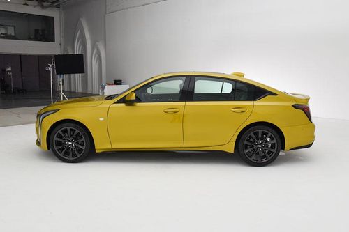 'Kẻ hủy diệt' Mercedes-Benz E-Class ra mắt với thiết kế chất lừ, giá hơn 940 triệu đồng