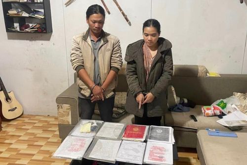 Cặp đôi 'dễ thương' bị bắt vì lý do không ngờ