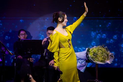 'Người tình sân khấu' một thời của Hà Anh Tuấn cover hit Hari Won, dân mạng khen ngợi hay chê bai?
