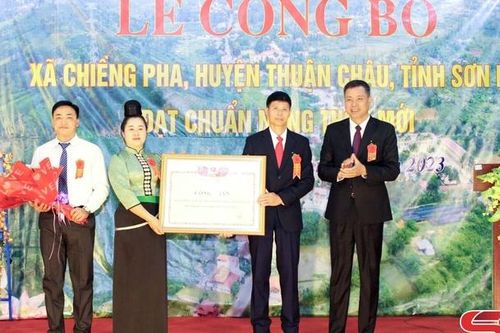 Lễ công bố xã Chiềng Pha đạt chuẩn nông thôn mới