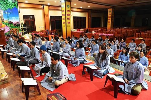 Hà Nội: Câu lạc bộ Thanh thiếu niên Phật tử chùa Quán Sứ mừng Khánh đản Đức Phật A Di Đà