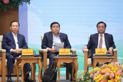 Bộ trưởng Nguyễn Chí Dũng: 'Nông dân Việt Nam mới chỉ dừng ở khâu nuôi, trồng'