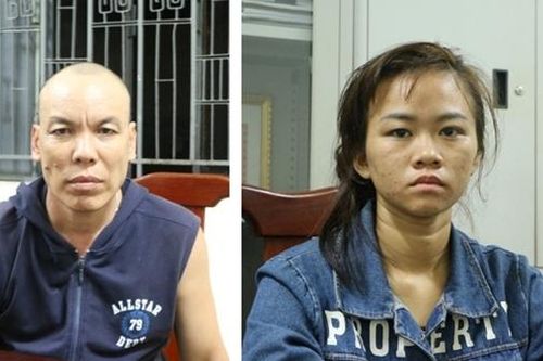 Cặp vợ chồng bán ma túy giấu súng trong nhà