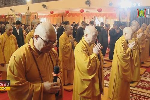 Tưởng nhớ người đi vì người ở lại