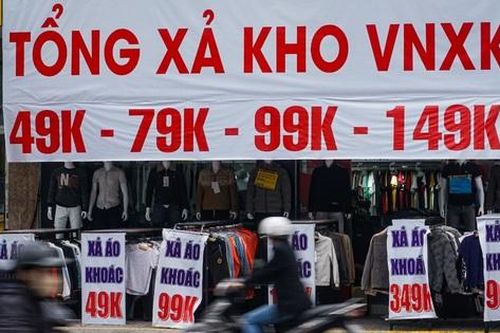 Muôn kiểu sale off cuối năm ở phố thời trang Đà Nẵng