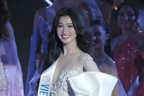 Á hậu Phương Nhi dẫn đầu bình chọn Top 10 bộ váy dạ hội đẹp nhất 2023